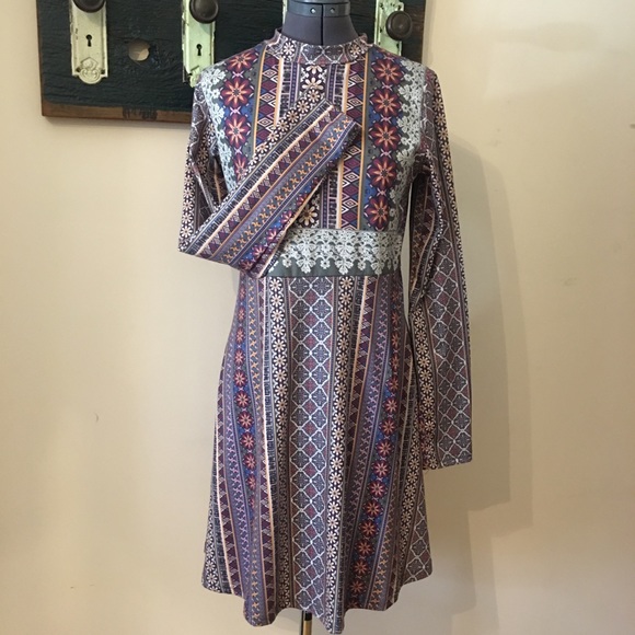 Smash! 60’s Print Boho-Style Long Sleeve Dress Size S/M - Picture 4 of 16